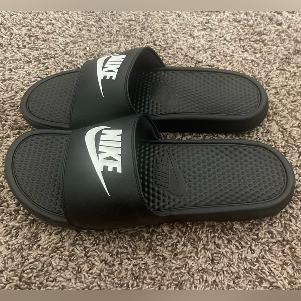 Brand New Men’s Nike Slides Sz 14